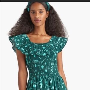 Green botanical Akilah